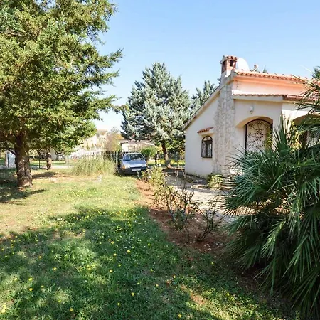 In Medulin/istrien 35448 Holiday home